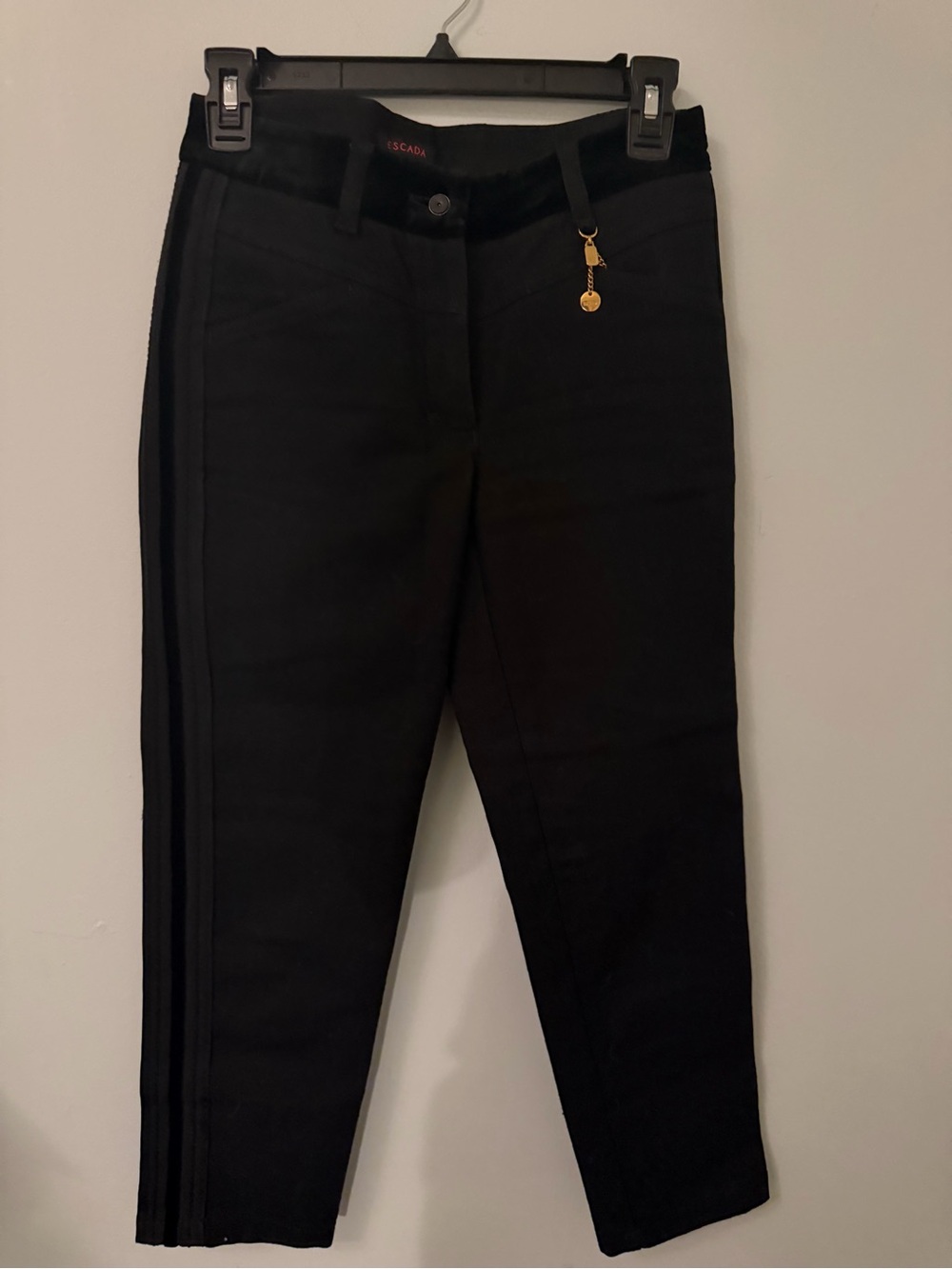 ESCADA Black Cotton-Blend Stretch Tuxedo Pants Ankle Crop Gold Charm DE 32 US 2